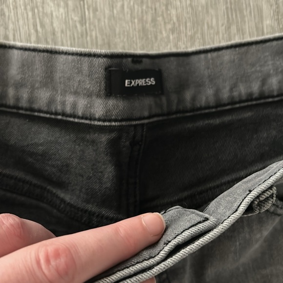 Express High Waisted Gray Wash 90’s boot jeans - Picture 4 of 7